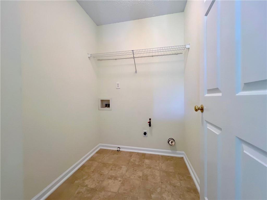 2130 Chattahoochee Drive, Duluth, Georgia image 25