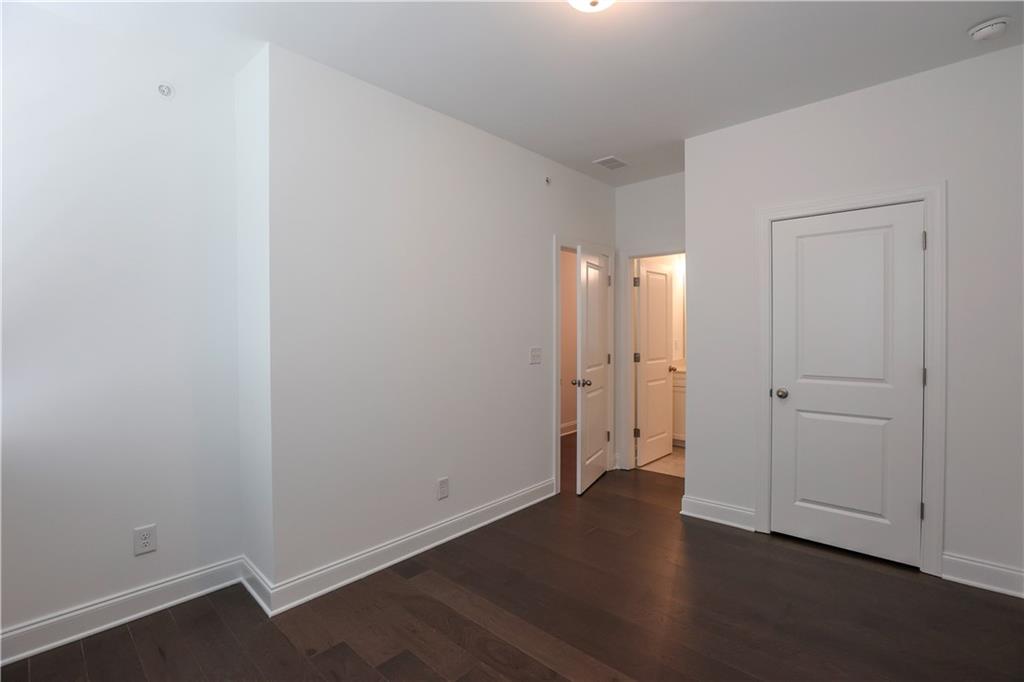 6569 Beacon Drive, Sandy Springs, Georgia image 39