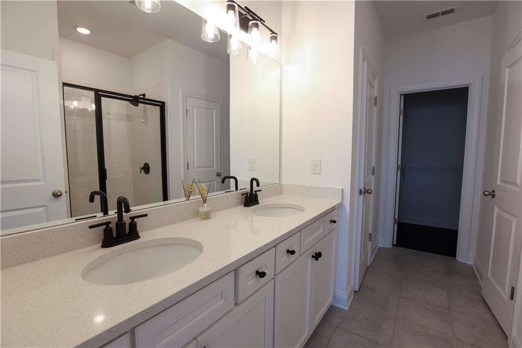 6569 Beacon Drive, Sandy Springs, Georgia image 34