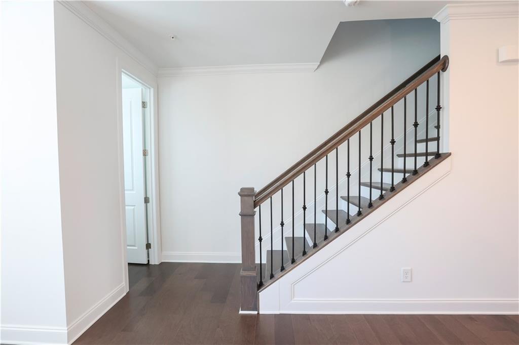 6569 Beacon Drive, Sandy Springs, Georgia image 19