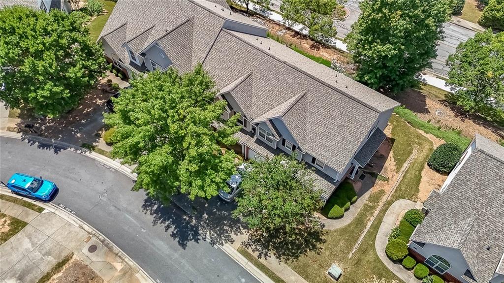 2414 Suwanee Pointe Drive