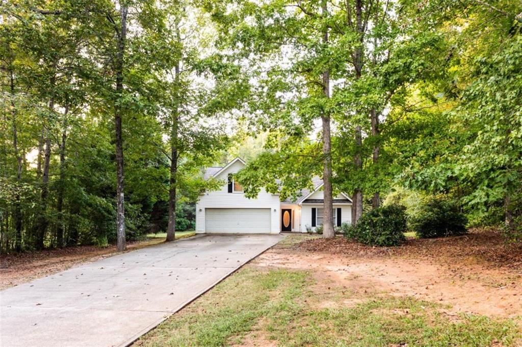 355 Freeman Drive, Covington, Georgia image 2