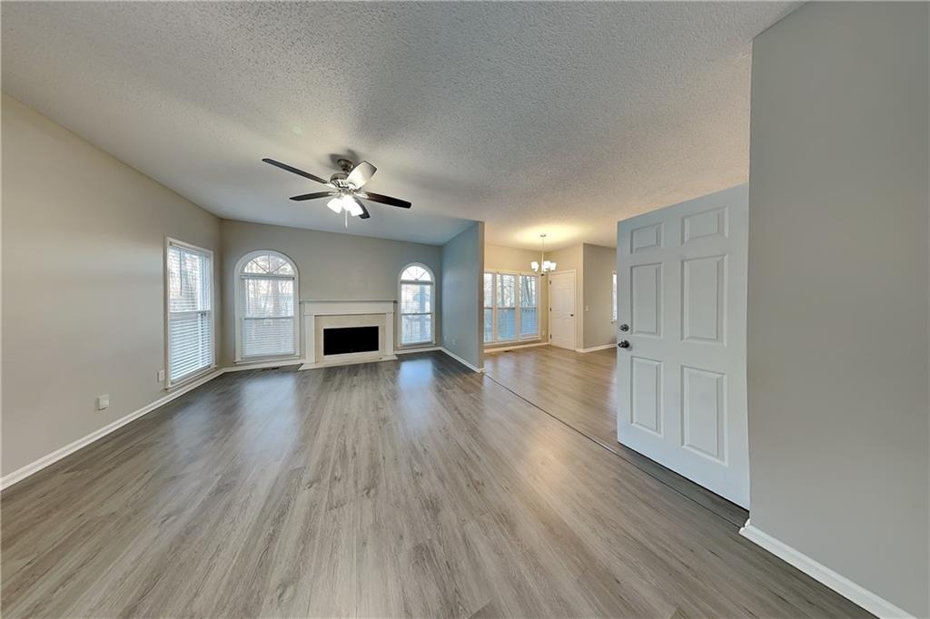 1717 Victoria Way NW