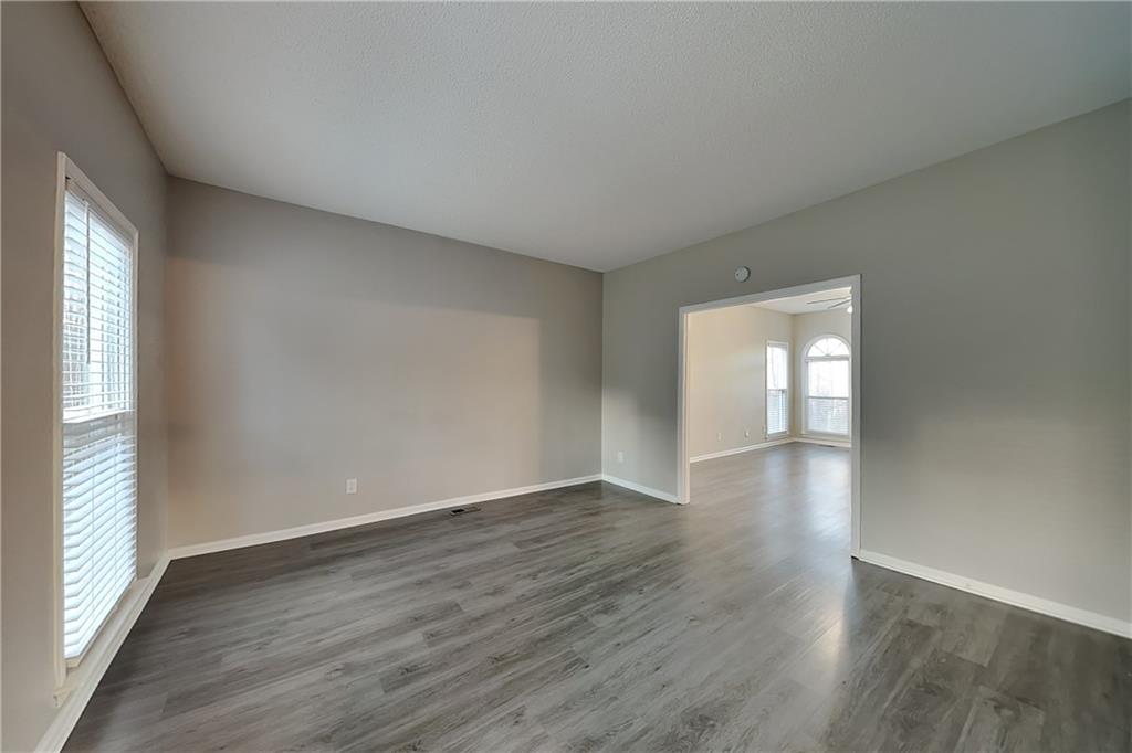 1717 Victoria Way NW