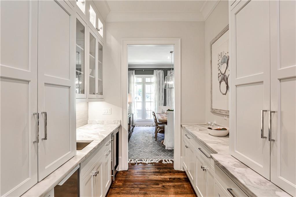 156 Lake Forrest Lane, Atlanta, Georgia image 16