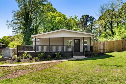 Homes For Sale - 8859 Thomas Road<br/> Jonesboro, GA 30238