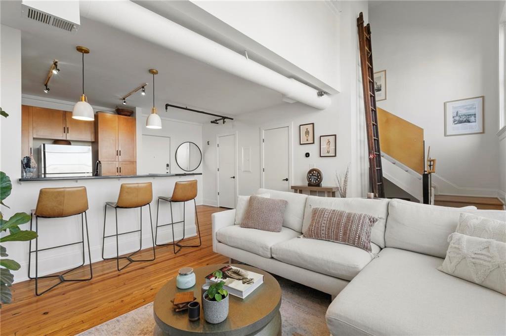 978 North Avenue NE 303