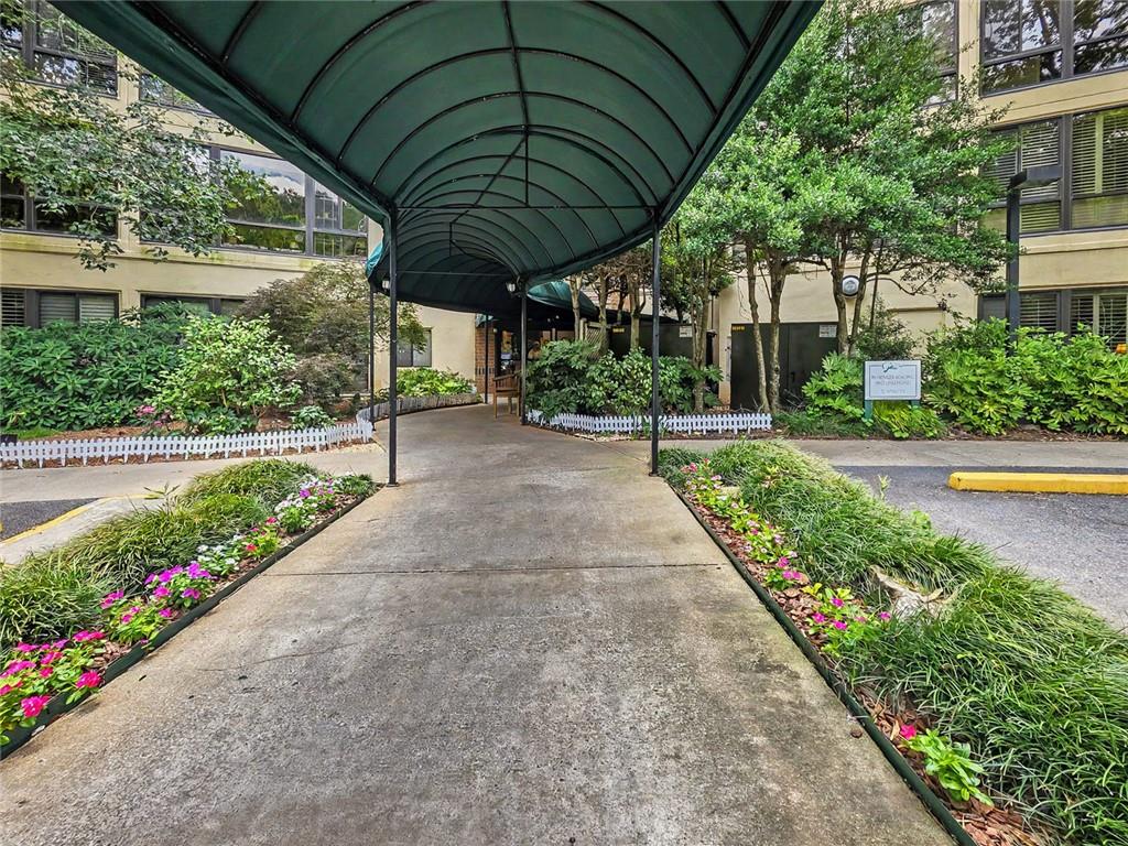 1800 Clairmont Lake A314
