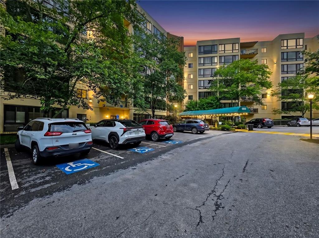 1800 Clairmont Lake A314