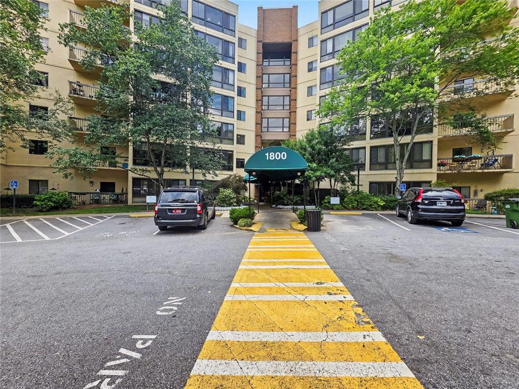 1800 Clairmont Lake A314