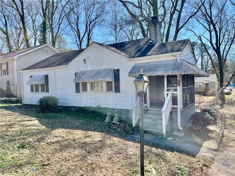1386 Bluefield Drive SW Atlanta GA 30310