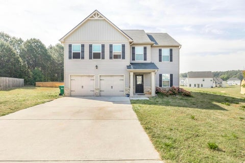 Homes For Sale - 102 Clarks Court<br/> Jackson, GA 30233
