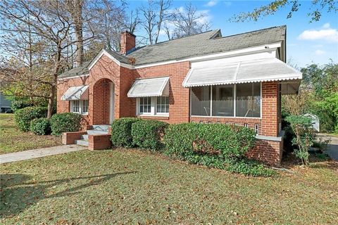 Homes For Sale - 109 Stockbridge Road<br/> Jonesboro, GA 30236
