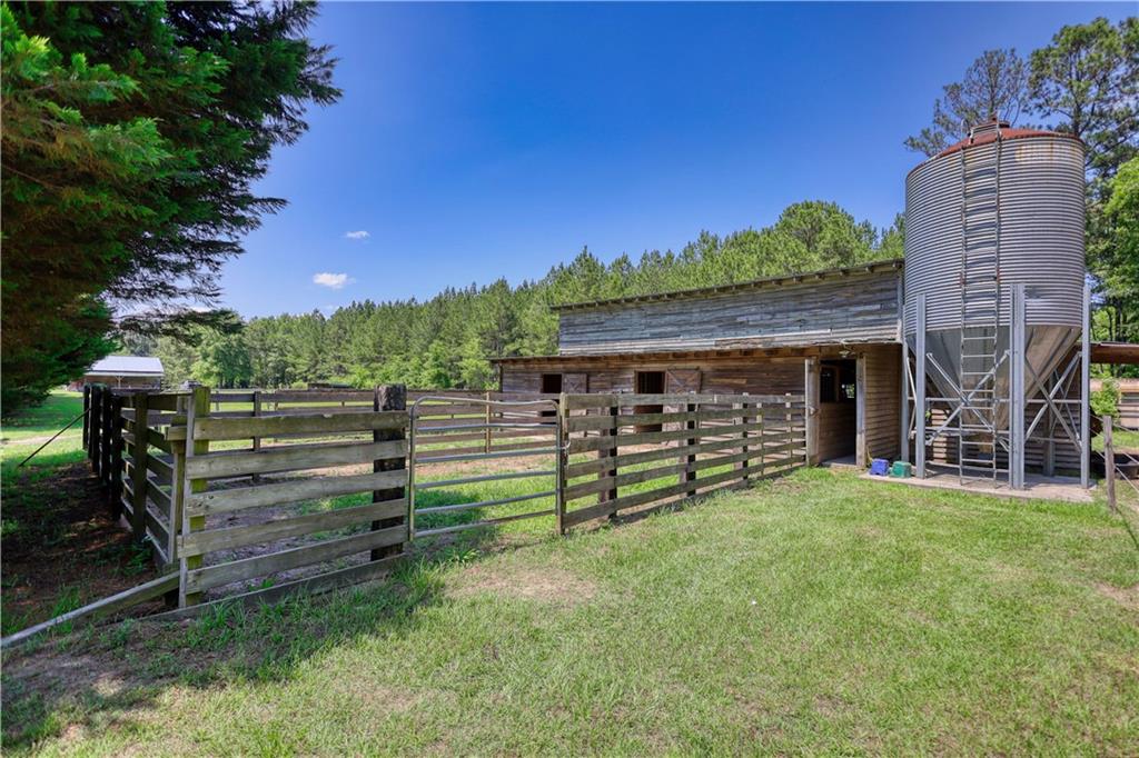 947 Bellhouse Road