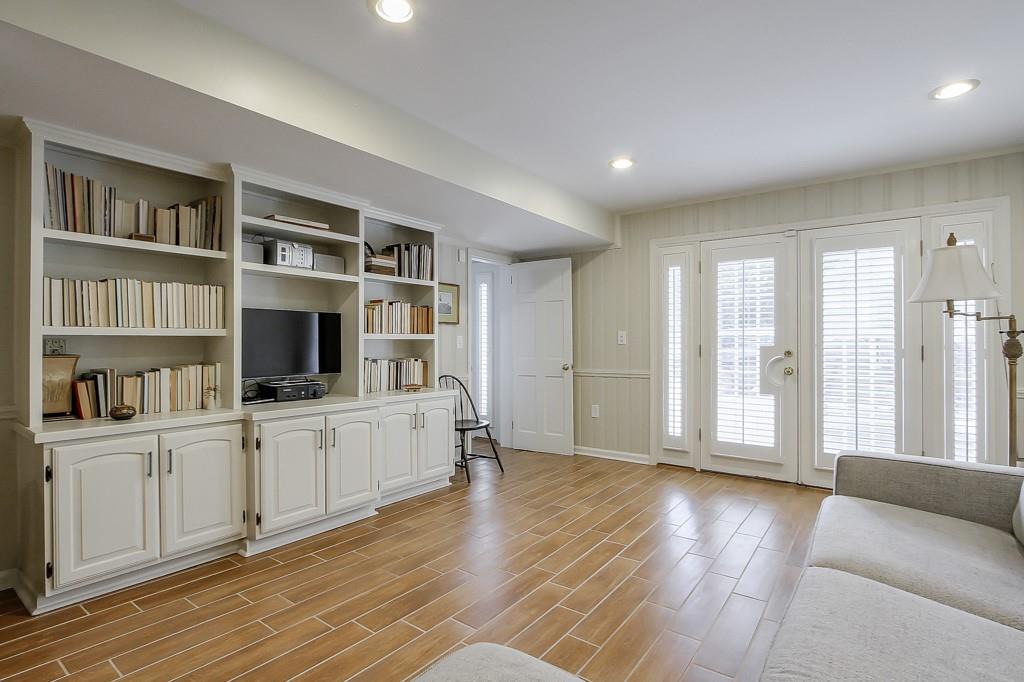 Lake Forest - Residential