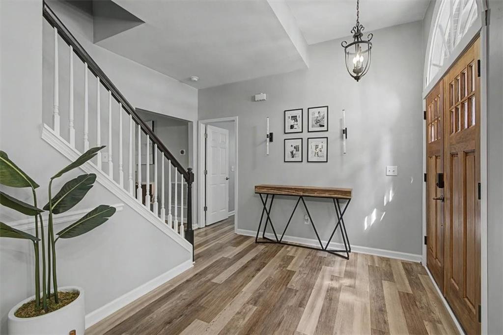 706 Chanson Drive SW