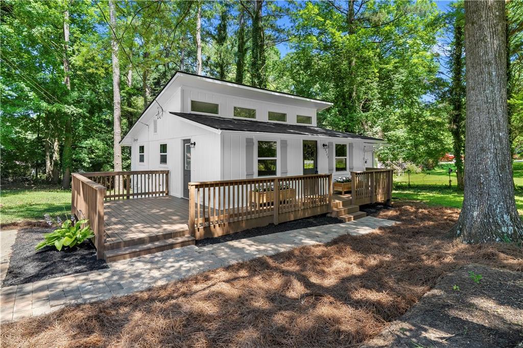 4483 Collins Circle