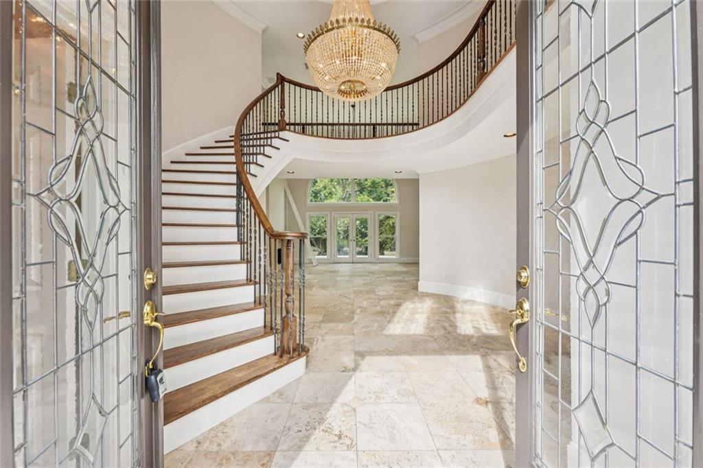 1170 Greatwood Manor