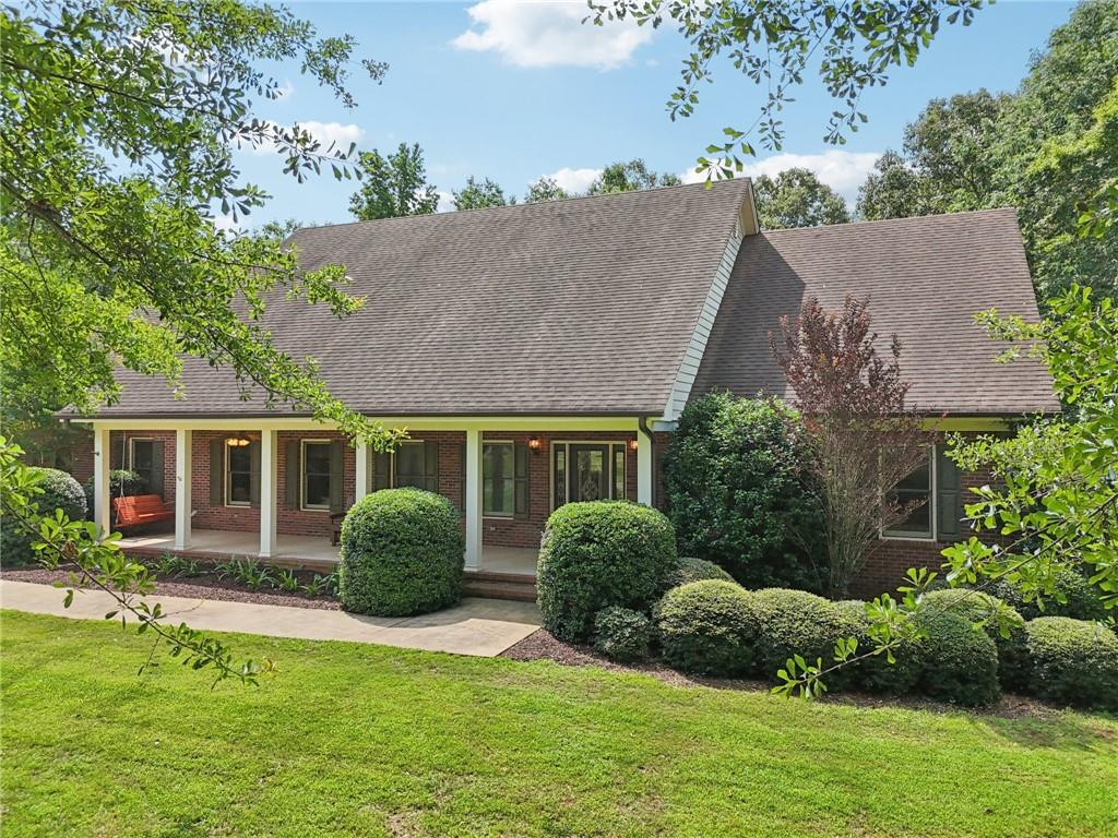 169 Robson Trail