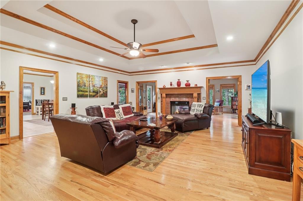 169 Robson Trail