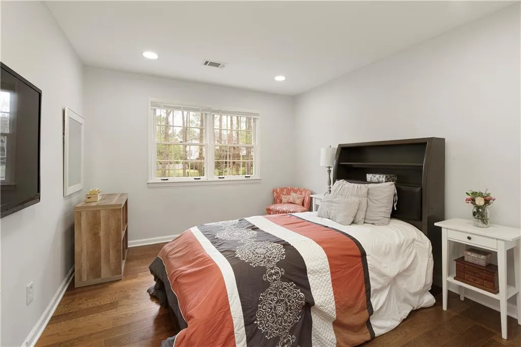 Roswell, Georgia 30076, United States, 5 Bedrooms Bedrooms, ,4 BathroomsBathrooms,Residential,Coming Soon,94988