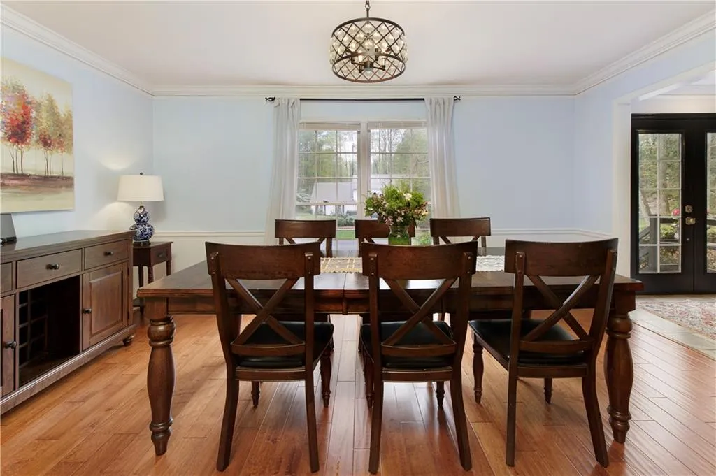 Roswell, Georgia 30076, United States, 5 Bedrooms Bedrooms, ,4 BathroomsBathrooms,Residential,Coming Soon,94988