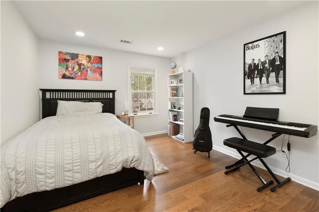 Roswell, Georgia 30076, United States, 5 Bedrooms Bedrooms, ,4 BathroomsBathrooms,Residential,Coming Soon,94988