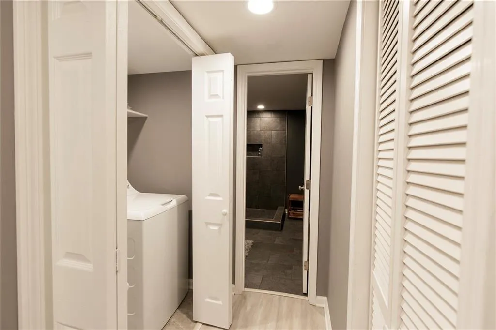 Roswell, Georgia 30076, United States, 5 Bedrooms Bedrooms, ,4 BathroomsBathrooms,Residential,Coming Soon,94988