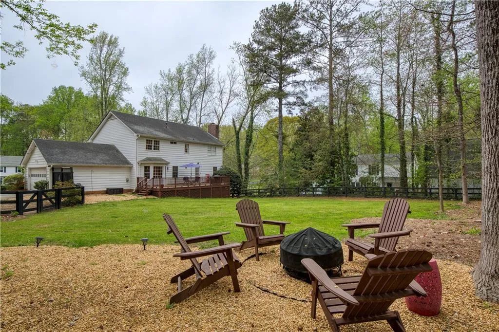 Roswell, Georgia 30076, United States, 5 Bedrooms Bedrooms, ,4 BathroomsBathrooms,Residential,Coming Soon,94988