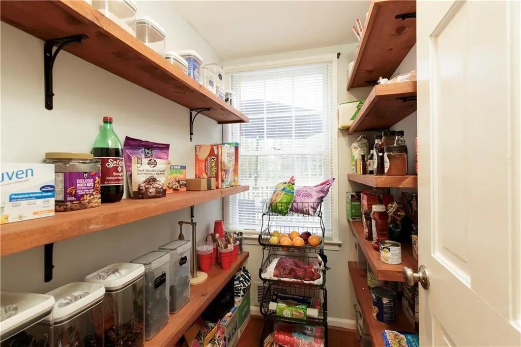 Roswell, Georgia 30076, United States, 5 Bedrooms Bedrooms, ,4 BathroomsBathrooms,Residential,Coming Soon,94988