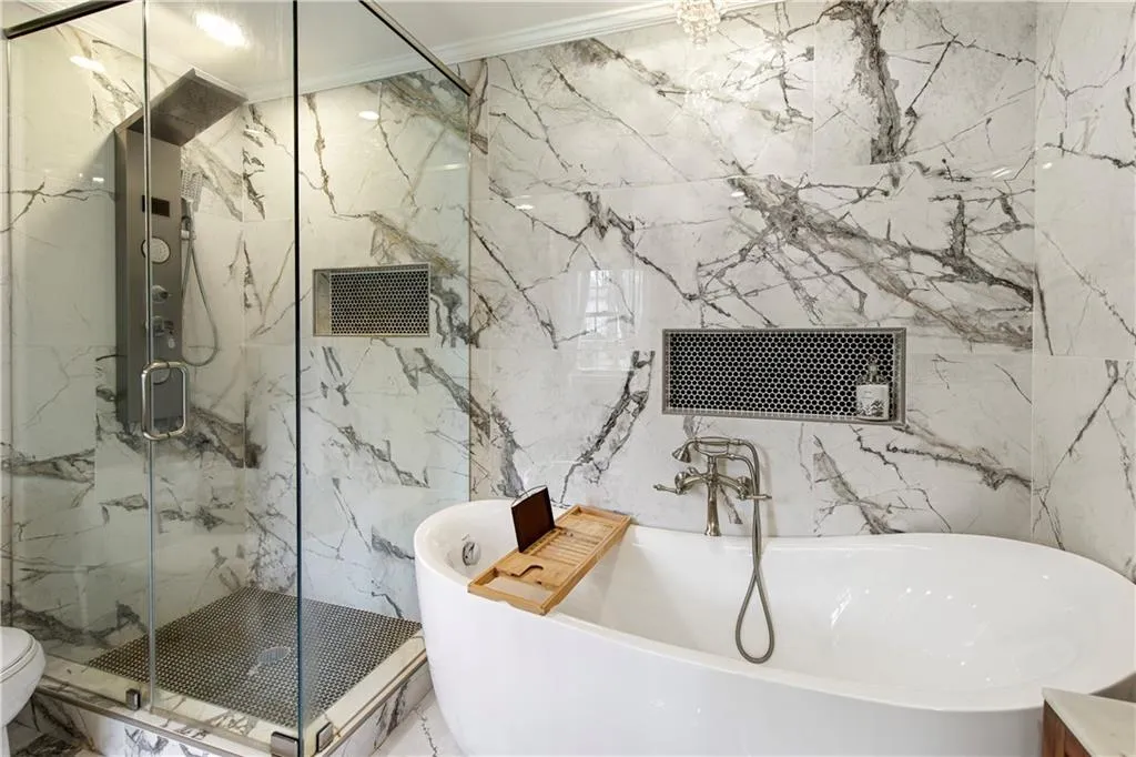 Roswell, Georgia 30076, United States, 5 Bedrooms Bedrooms, ,4 BathroomsBathrooms,Residential,Coming Soon,94988