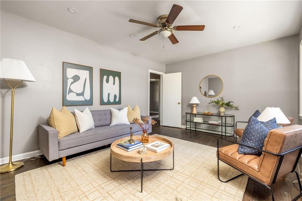 2886 Horse Shoe Drive