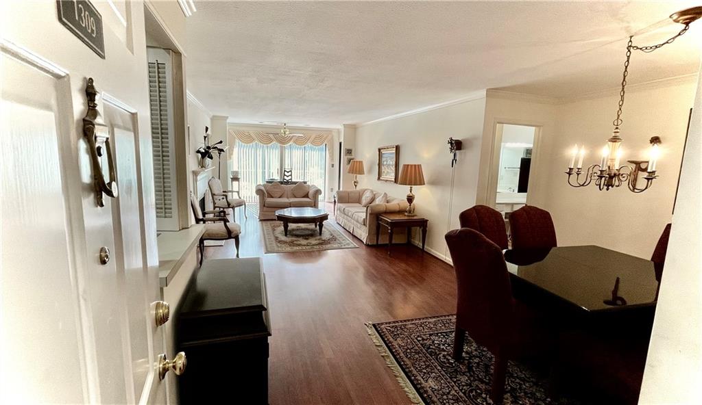 1309 Pine Heights Drive NE