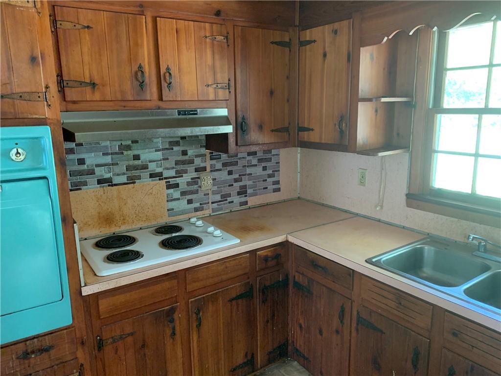 2703 Arrowood Drive, East Point, Georgia image 6