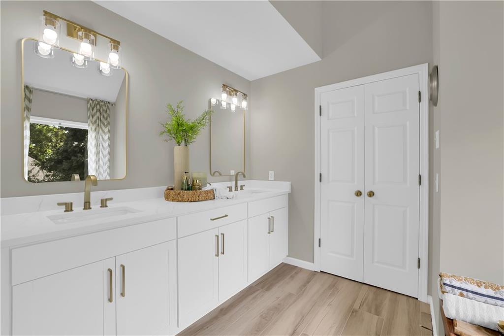 6225 Oak Valley Court