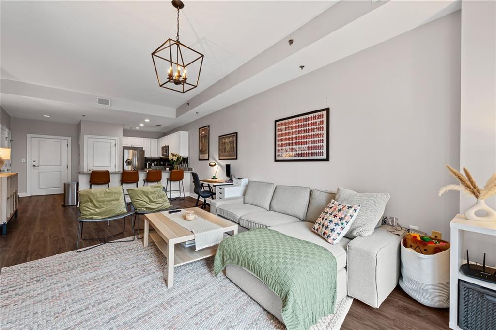 325 E PACES FERRY Road NE 312