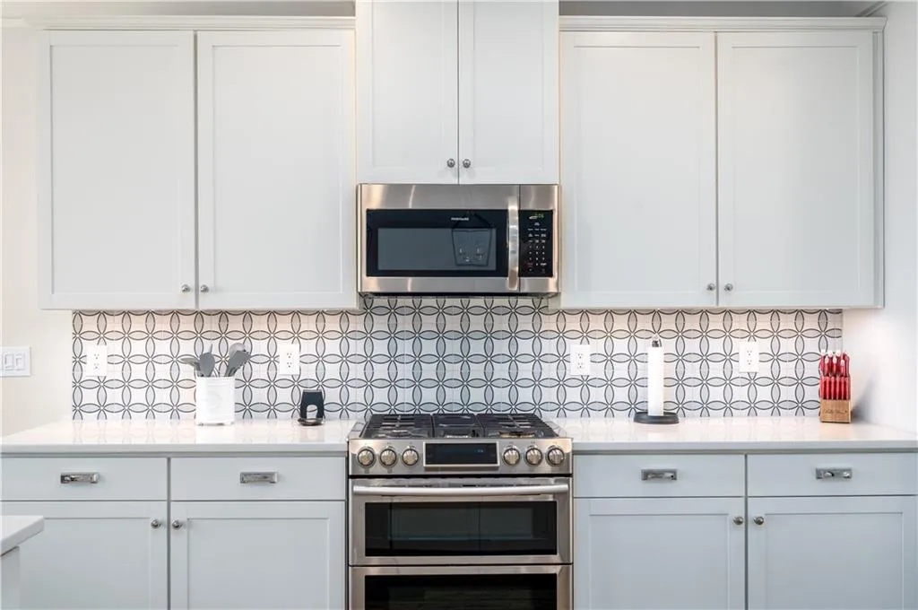 Monroe, Georgia 30656, United States, 3 Bedrooms Bedrooms, ,3 BathroomsBathrooms,Residential,Pending,78118