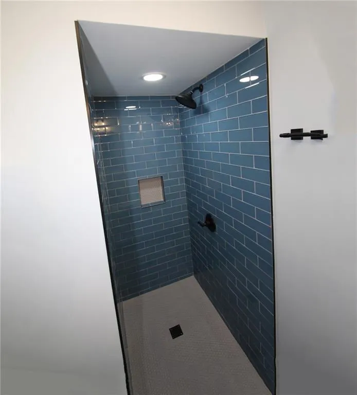 Sandy Springs, Georgia 30328, United States, 2 Bedrooms Bedrooms, ,2 BathroomsBathrooms,Residential,Active,227007