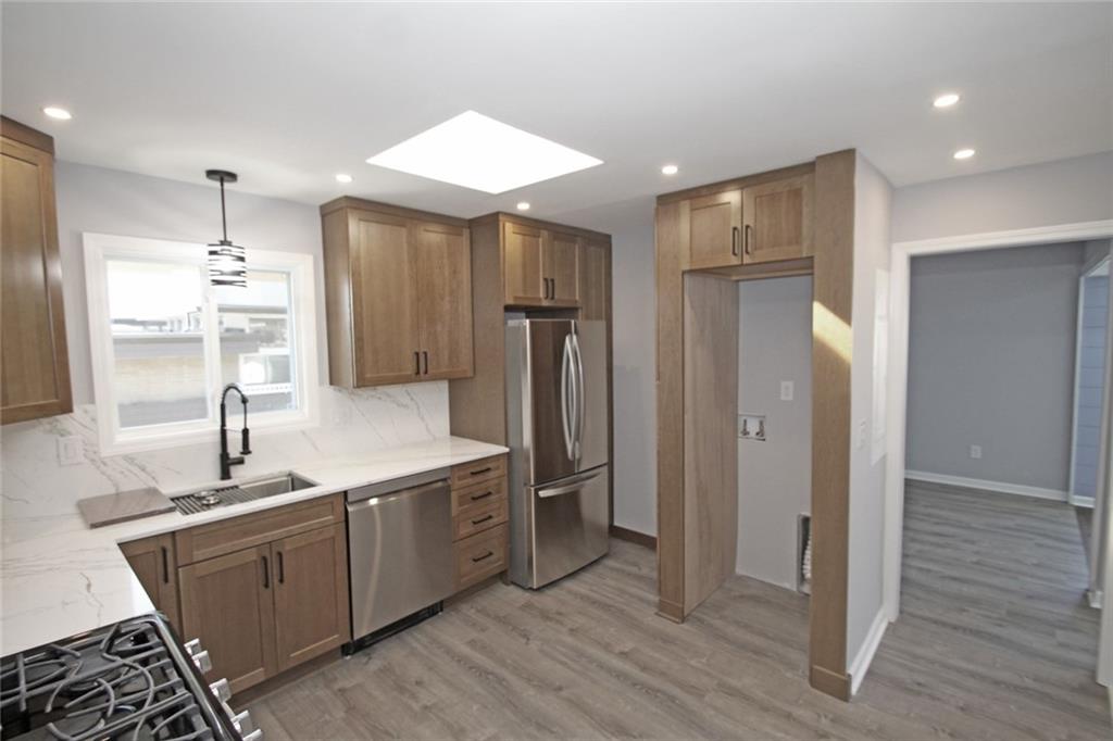 LAUREL GROVE - Residential