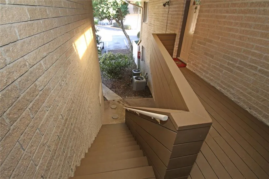 Sandy Springs, Georgia 30328, United States, 2 Bedrooms Bedrooms, ,2 BathroomsBathrooms,Residential,Active,227007