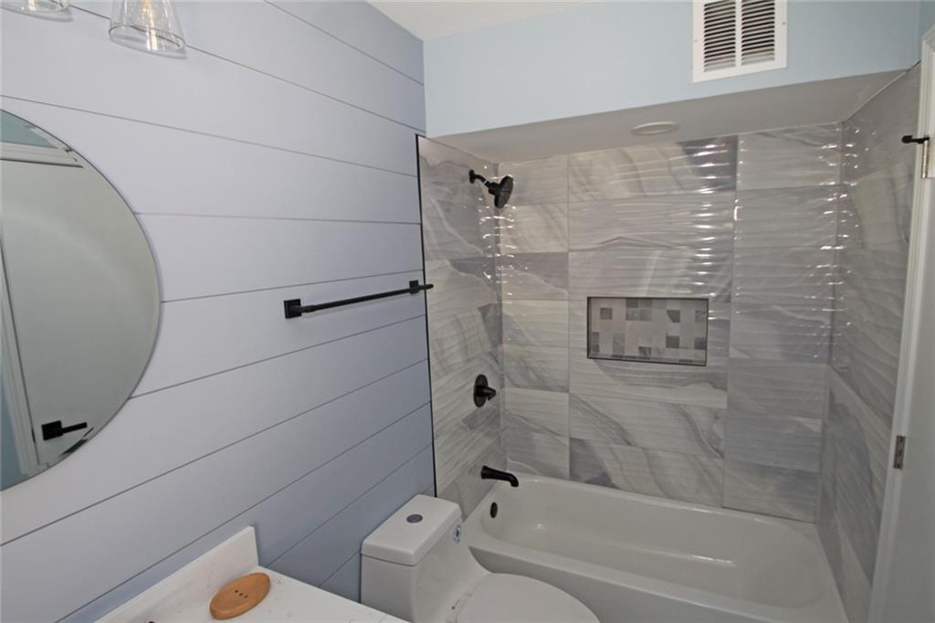 LAUREL GROVE - Residential