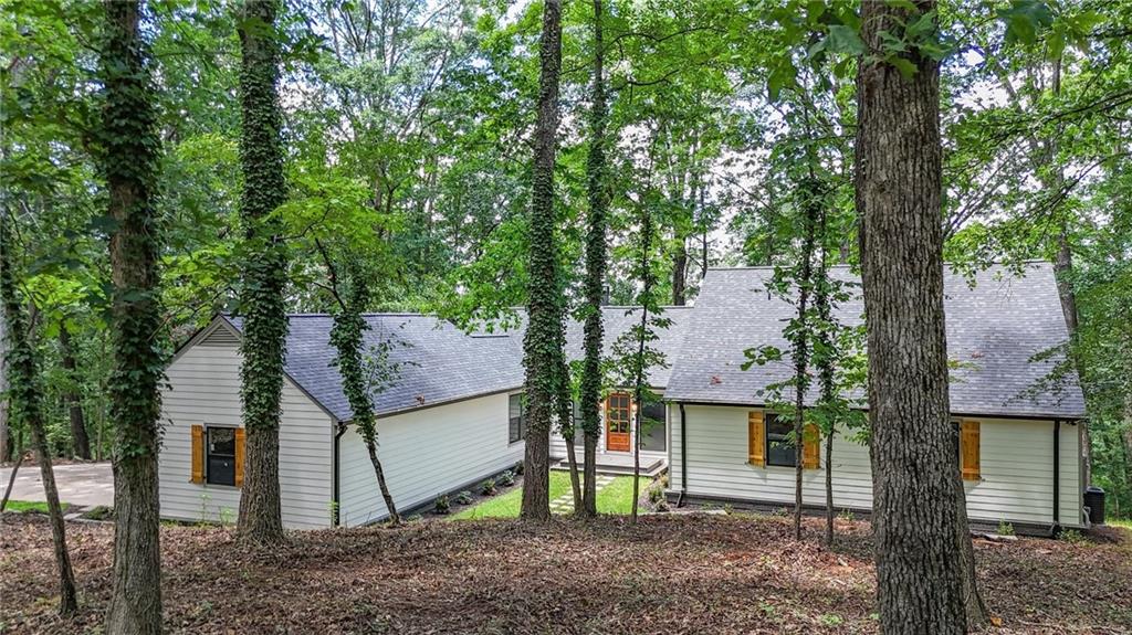 3710 Country Estate Drive NW