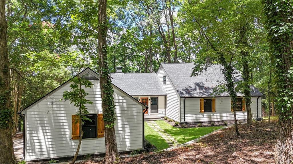 3710 Country Estate Drive NW