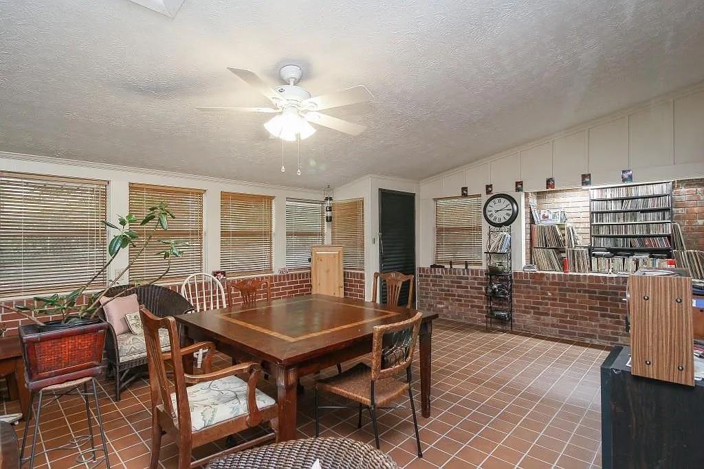 2543 Lake Flair Court NE
