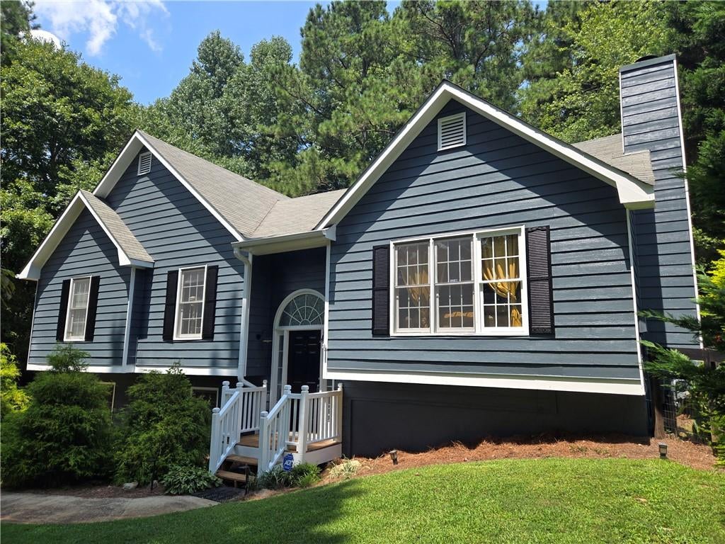 102 Thomas Drive