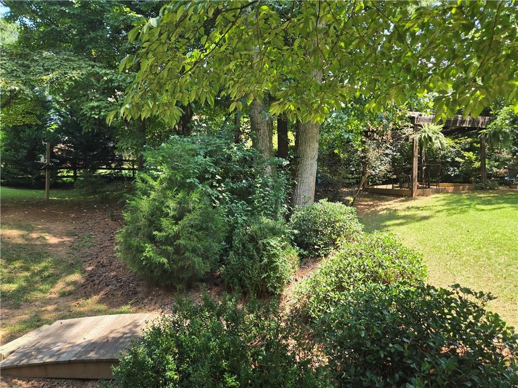 102 Thomas Drive