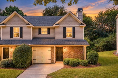 Townhouse For Sale - 121 Cypress Court<br/> Canton, GA 30115