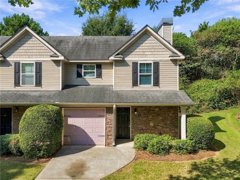 Townhouse For Sale - 121 Cypress Court<br/> Canton, GA 30115