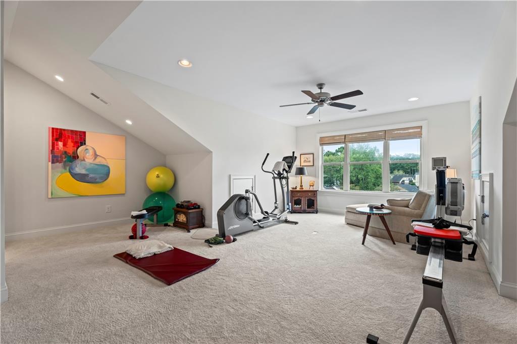 3948 Cliffmont Circle