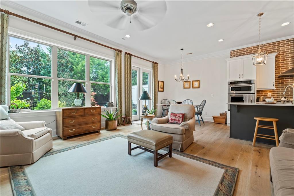3948 Cliffmont Circle